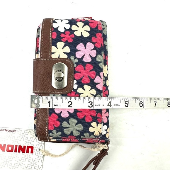 Union Bay Wristlet Wallet Cell Phone Holder Floral Canvas Brand New - Picture 6 of 6